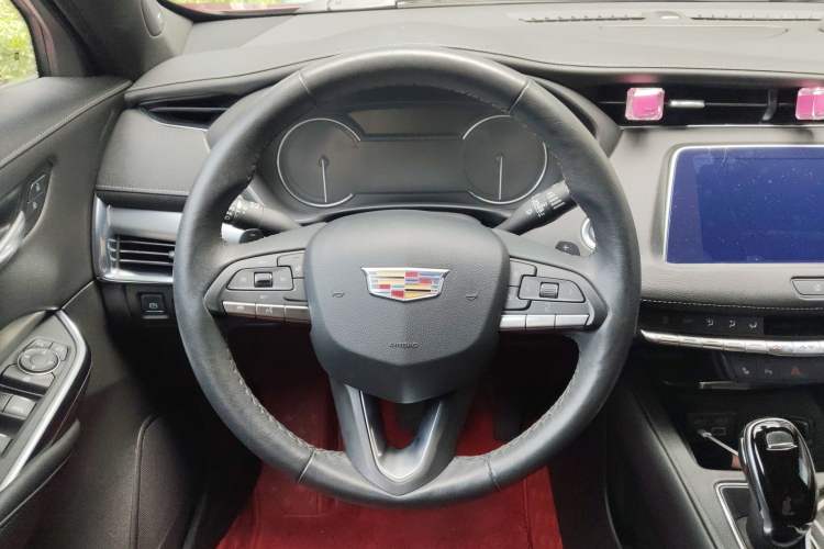 Used Cadillac XT4 2021 28T Two-Wheel Drive Leading Version Steering Wheel