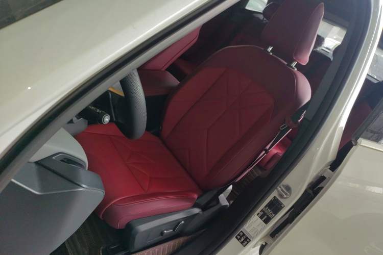 Used BMW X3 2025 Model, Facelifted xDrive25L Luxury Package