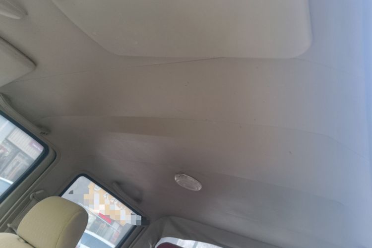 Used Nissan D22 2013 2.4L Gasoline Two-Wheel-Drive Standard Model