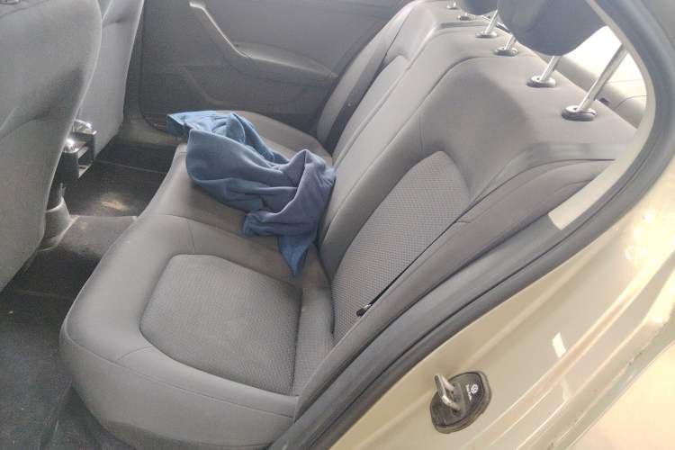 Used Volkswagen Santana 2015 1.6L Manual Fashion Edition Left Rear Seat