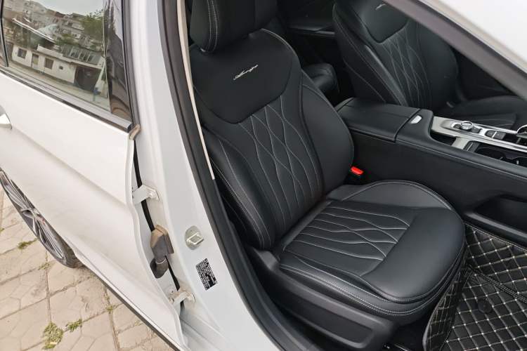 Used Chery Arrizo 8 2024 High-Performance Edition 2.0T DCT Powerfully Tuned Right Front Seat