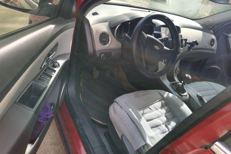 Used Chevrolet Cruze 2012 1.6L SE MT
