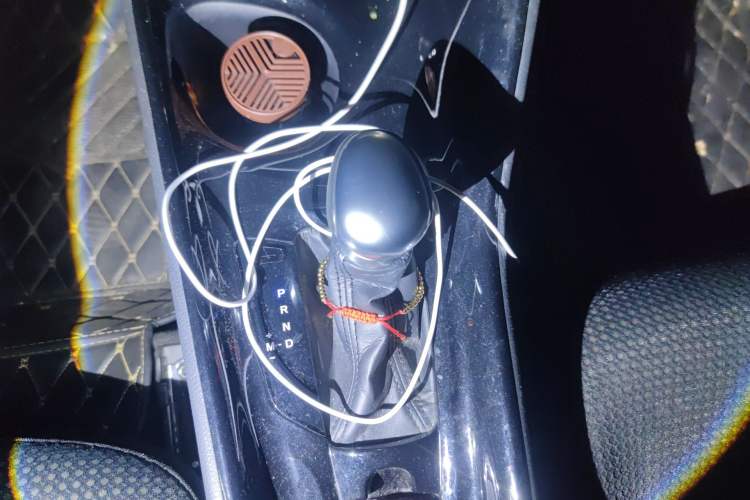 Used Toyota C-HR 2018 2.0L Luxury Sunroof Version China VI Standard Gear Lever