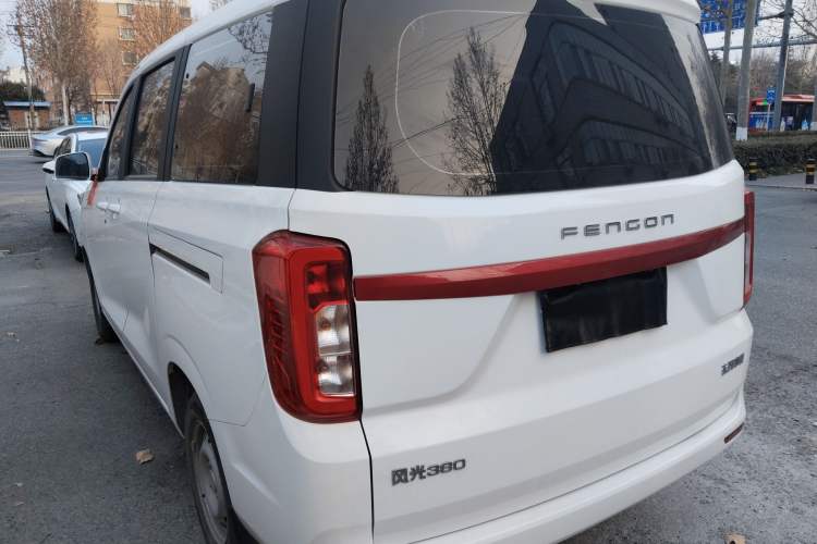 Used Dongfeng Fengon 380 2022 1.5L Standard Edition 7-Seater Passenger Vehicle
