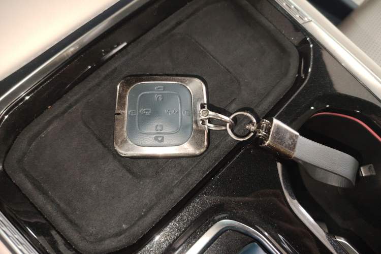 Used Zeekr 009 2024 7-Seater Walk-Through Version Four-Wheel Drive 108 kWh