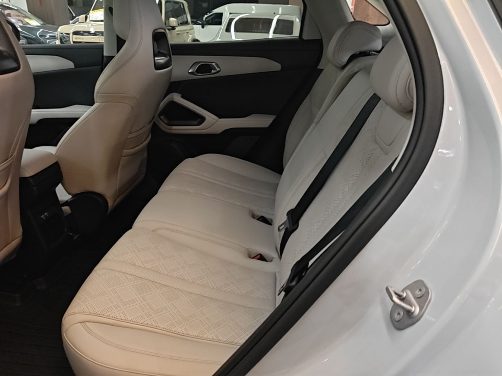 BYD Yuan UP 2024 401 km Active Version — снимка 20