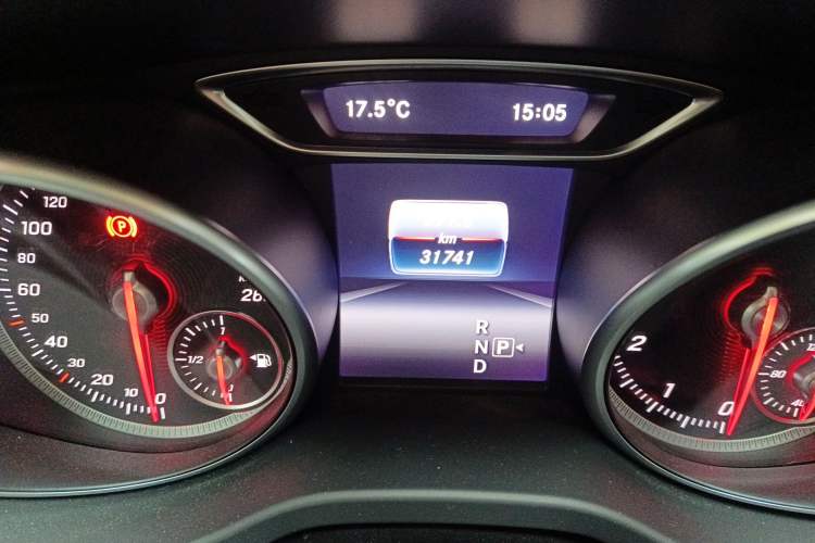 Used Mercedes-Benz CLA 2016 Facelifted CLA 200 Stylish Edition Odometer Close Up