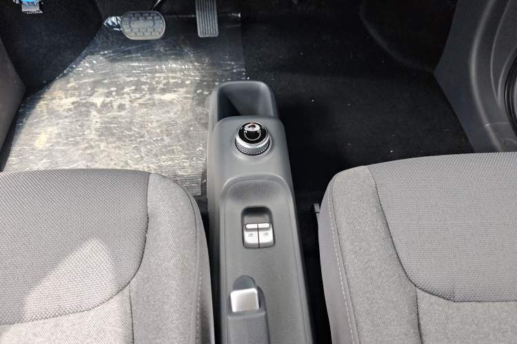 Used Wuling Zhiguang New Energy 2025 Comfort Model Gear Lever