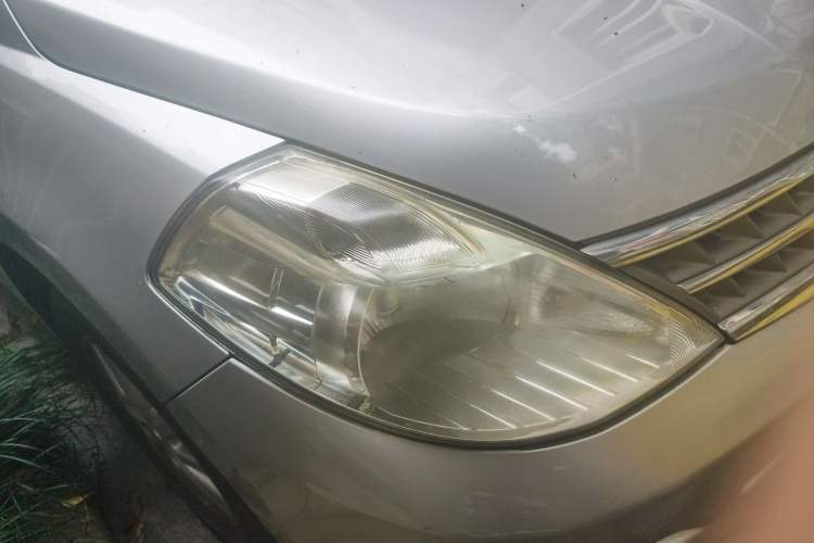 Used Nissan Tiida Sedan 2008 1.6L Manual Fashion Edition Right Front Headlight