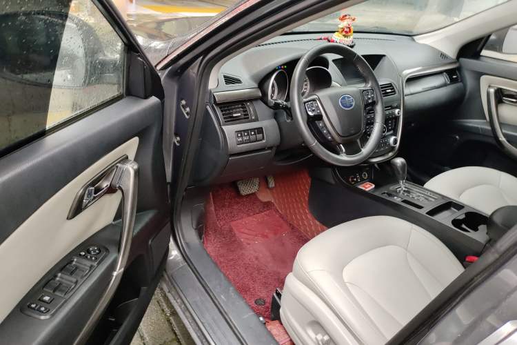 Used Bestune X80 2015 1.8T Automatic Luxury Model
