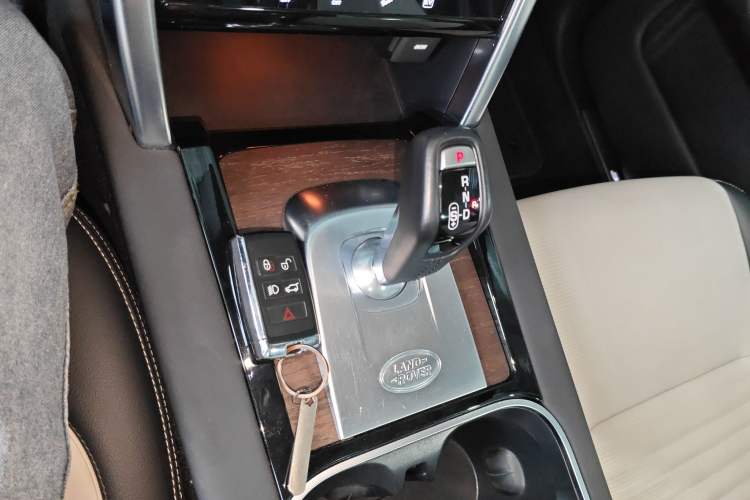 Used Land Rover Discovery Sport New Energy 2022 Facelifted P300e Plug-in Hybrid Electric Version