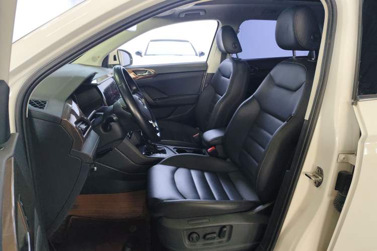 Used Volkswagen Tharu 2020 280TSI Two-Wheel-Drive Flagship Version China VI Left Front Seat