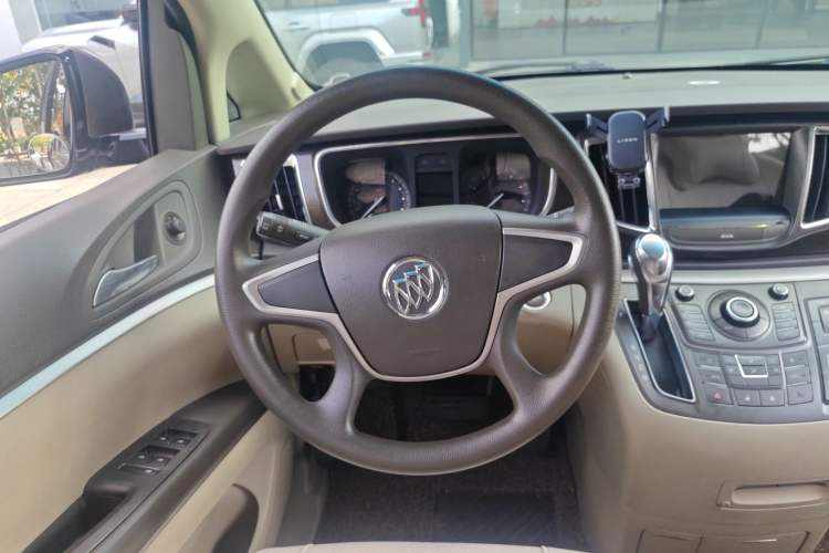 Used Buick GL8 2013 2.4L CT Luxury Business Comfort Edition
