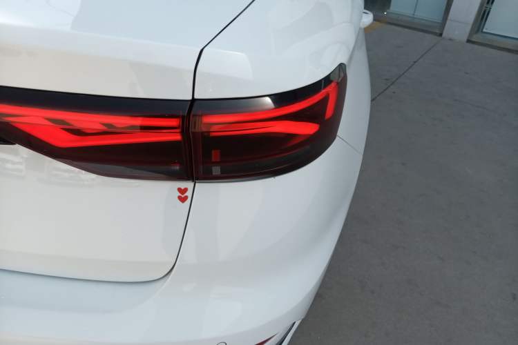 Used Geely Auto Emgrand 2022 4th Generation 1.5L CVT Luxury Model
