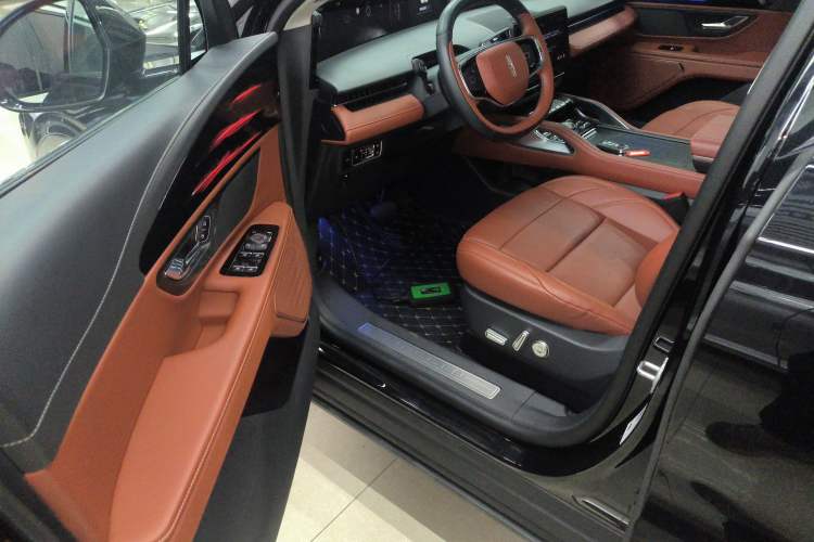 Used Lincoln Nautilus 2025 2.0T All-Wheel-Drive Luxury Hybrid Edition