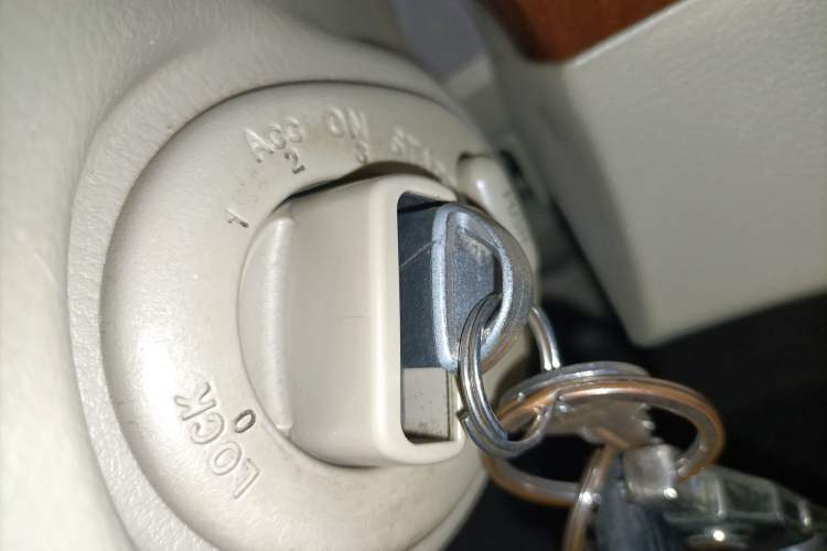 Used Nissan Sylphy 2009 1.6 XL Manual Luxury Sunroof Edition Vehicle Key