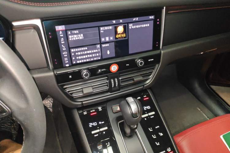 Used Porsche Macan 2023 Macan 2.0T Audio And AC Panel