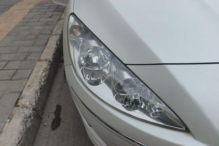Used Peugeot 408 2013 2.0L Automatic Luxury Edition Right Front Headlight
