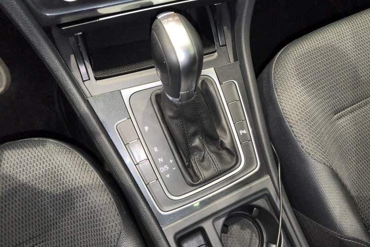 Used Volkswagen Golf 2019 1.8TSI Travel Edition
