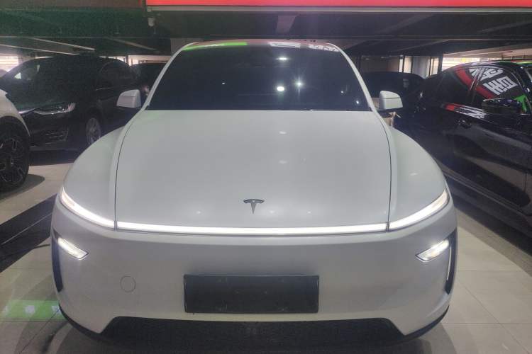 Used Tesla Model Y L 2025 Model Long-Range All-Wheel-Drive Version Front