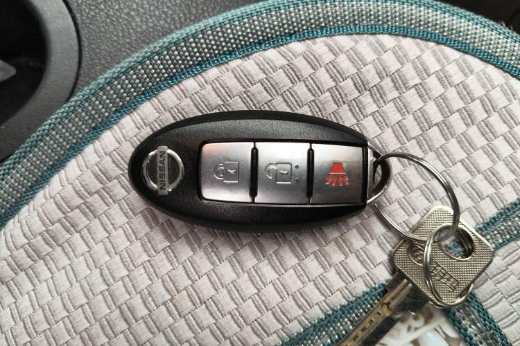 Used Nissan Qashqai 2012 2.0 XL Fire CVT 2WD Vehicle Key