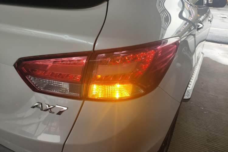 Used Dongfeng Aeolus AX7 2017 2.0L Automatic Zhiyu Trim Right Rear Taillight