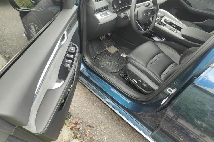 Used Geely Auto Preface 2023 2.0TD "Only This Verdant Green" Edition Driver Seat