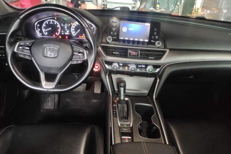 Used Honda Accord 2018 230TURBO Comfort Version National V Center Console