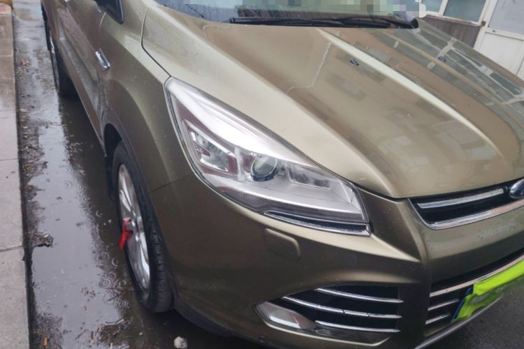 Used Ford Kuga 2013 2.0L GTDi Four-Wheel Drive Premium Model Right Front Headlight