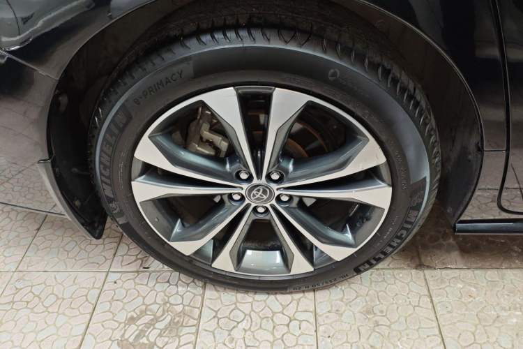 Used Toyota Granvia 2022 2.5L Hybrid Flagship Edition Exterior 5