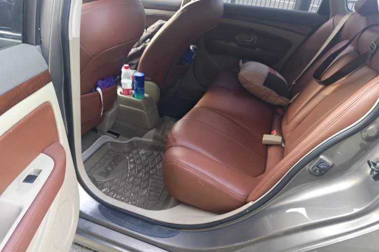 Used Nissan Sylphy 2012 Classic 1.6XE Manual Comfort Edition Left Rear Seat