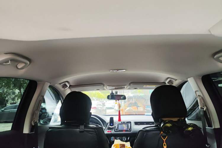 Used Honda Vezel 2015 1.5L CVT two-wheel drive Comfort trim Headliner