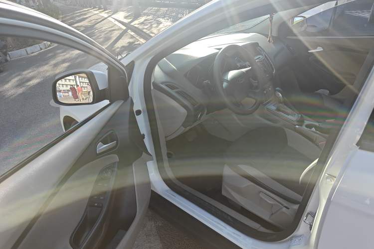 Used Ford Focus 2012 Sedan 1.6L Automatic Comfort Model