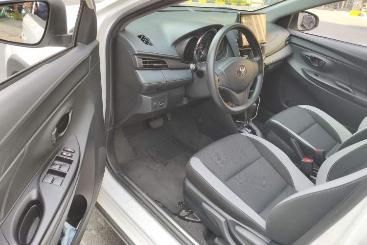 Used Toyota YARiS L Zhi Xuan 2020 X-Trail X 1.5L CVT Leading Edition