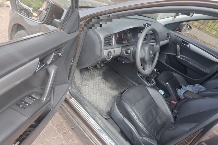 Used Volkswagen Gran Lavida 2013 1.6L Manual Comfort Model