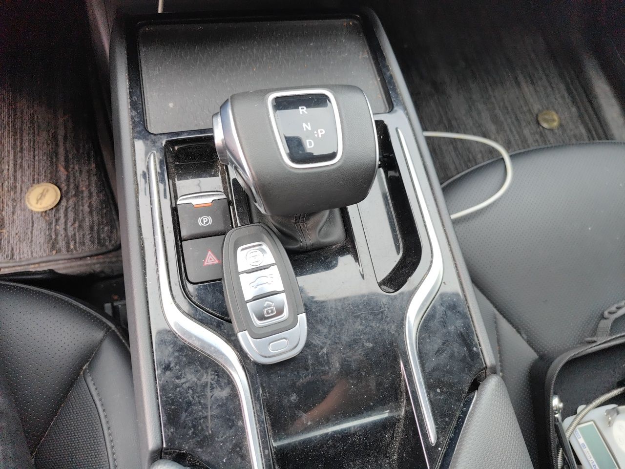 Hongqi E-QM5 2023 620km PLUS — снимка 14