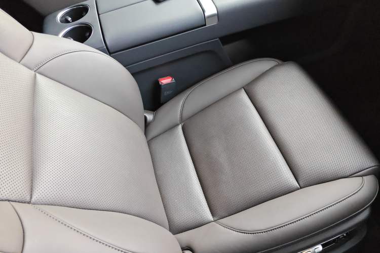 Used Li Auto L8 2023 Pro Model
