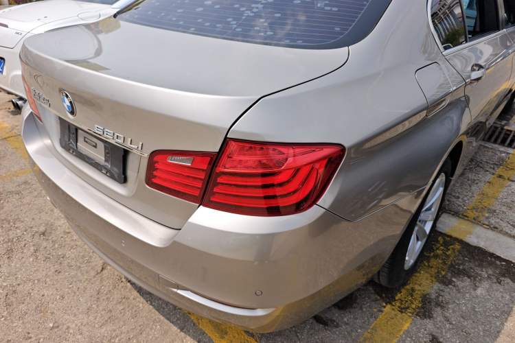 Used BMW 5 Series 2014 520Li Elegant Model
