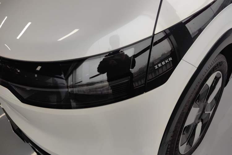 Used Zeekr MIX 2025 Intelligent Driving Version
