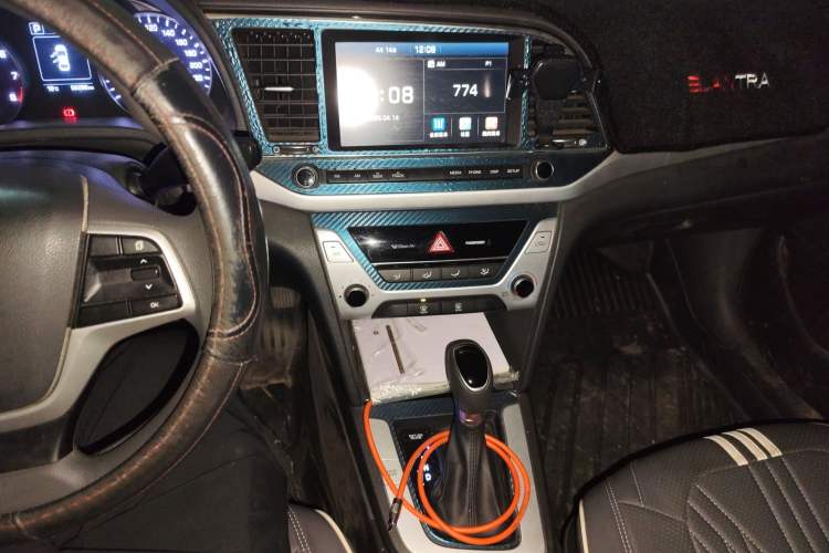 Used Hyundai Elantra (6th Generation / Lingdong) 2016 1.6L Automatic ZhiXuan – Elite Version Audio And AC Panel