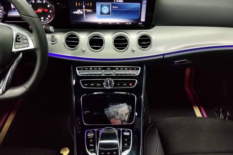 Used Mercedes-Benz E-Class 2017 Restyled E 300 Sport Edition Audio And AC Panel