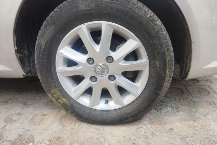 Used Buick Excelle 2013 1.5L Automatic Classic Model
