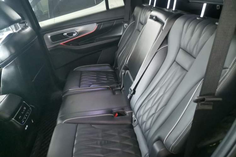 Used GAC Trumpchi GS8 2022 Linghang Series 2.0 TGDI Two-Wheel-Drive Luxury Smart Connectivity Version (7 Seats)