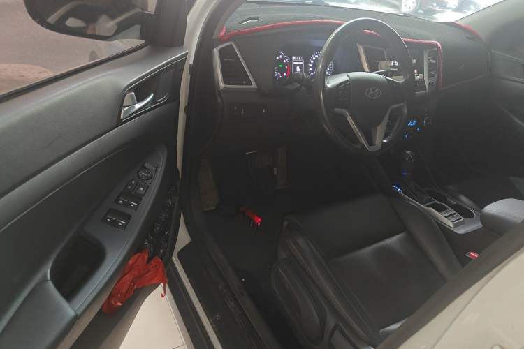 Used Hyundai Tucson 2015 1.6T Dual-Clutch Two-Wheel-Drive Smart Model