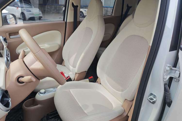 Used Wuling Hongguang MINIEV 2025 Four-Door Version Premium Edition Left Front Seat