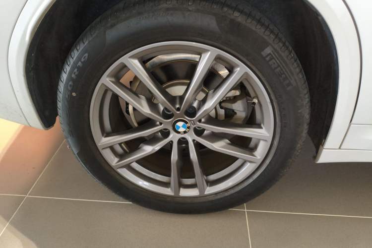 Used BMW X3 2019 xDrive28i M Sport Package Right Rear Wheel Hub