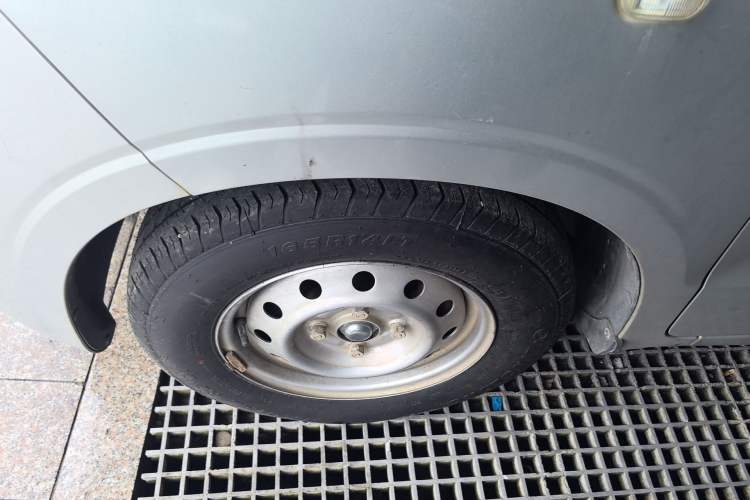 Used Wuling Hongguang V 2019 1.5L Jingqu Version China VI LAR Left Front Wheel Hub