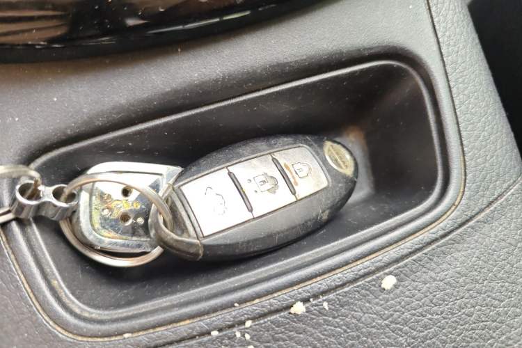 Used Nissan Sylphy 2019 1.6XV CVT Smart Connect Luxury Edition China VI Standard Vehicle Key