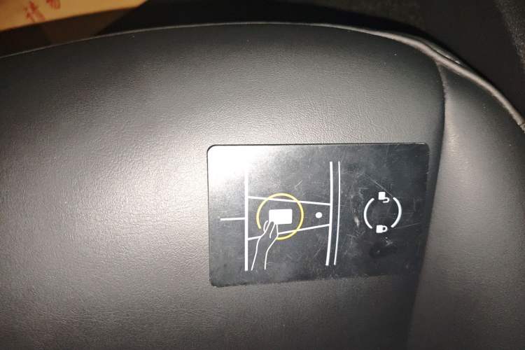 Used Tesla Model Y 2023 Long-Range All-Wheel-Drive Version