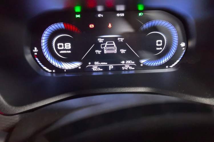 Used Geely Auto Emgrand 2022 4th Generation 1.5L CVT Luxury Model Odometer Close Up